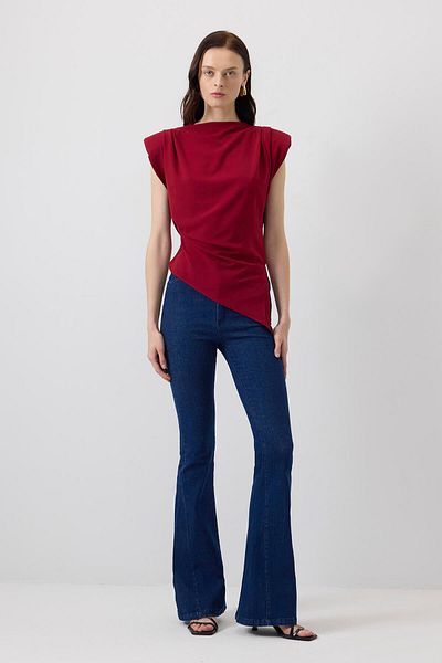 Touché Privé BLOUSE WITH SHOULDER PLEAT DETAIL